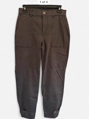 Express Women's Cropped Straight High Rise Cargo Pants in Dark Grey